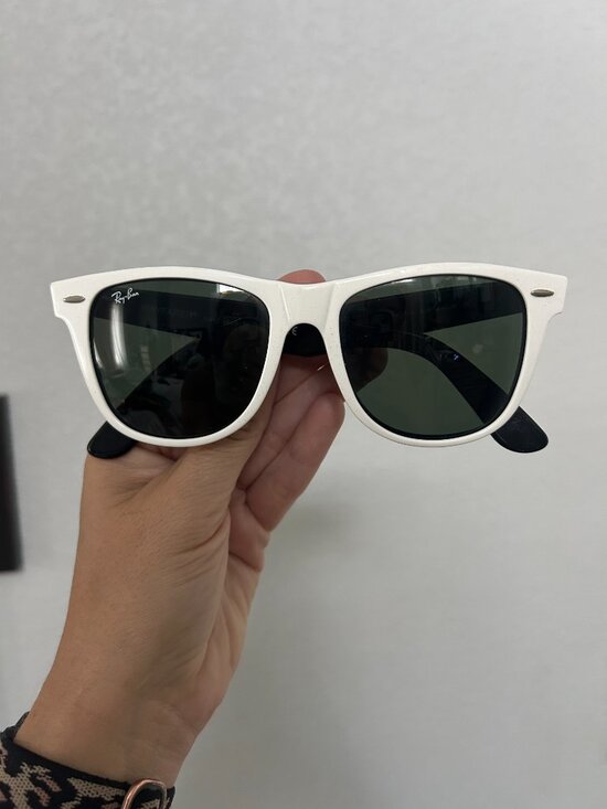 Ray-Ban Accessories - Ray-Ban New Wayfarer Sunglasses White/Black RB2132